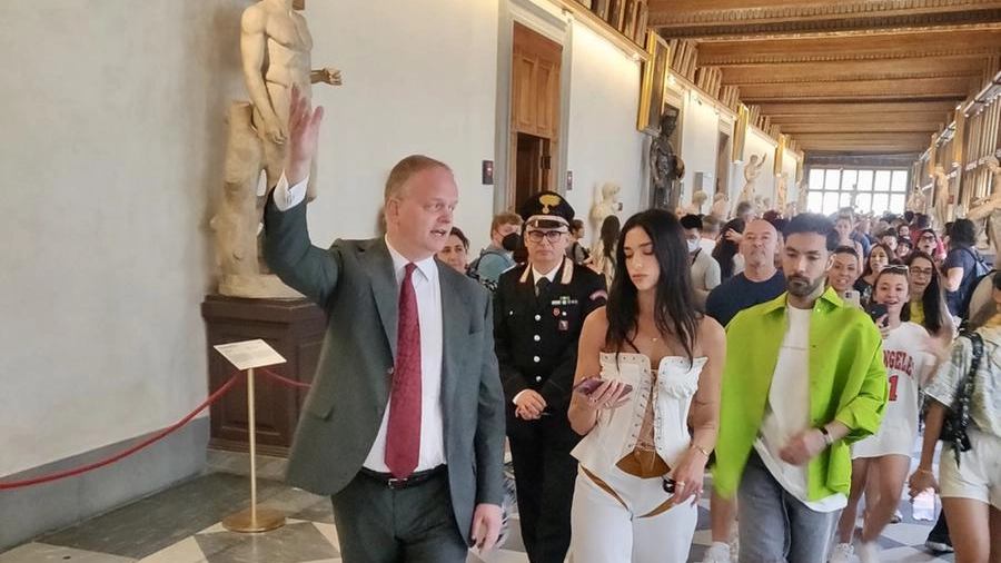 La regina del pop in visita agli Uffizi 