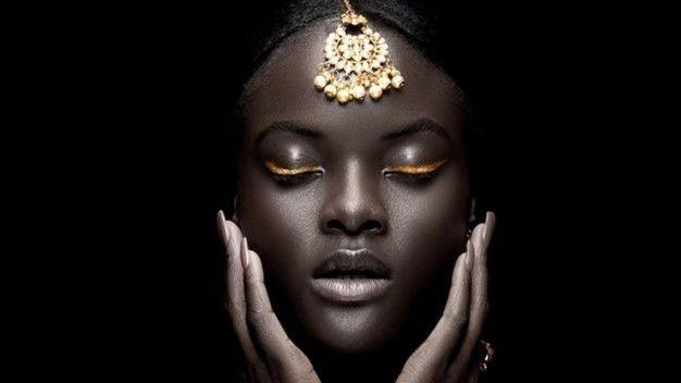 Siena Photo Awards Una modella africana è la foto più creativa Siena Photo Awards Una modella africana è la foto più creativa