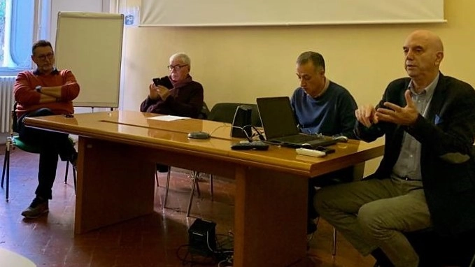 Da sinistra Macchioni consigliere Monteverdi, Findazi consigliere Pomarance, Ferrini sindaco Castelnuovo, Martignoni sindaco Pomarance