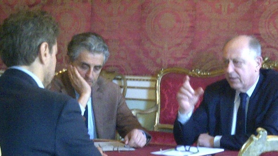 Tambellini  e il vicesindaco  Lemucchi  con (di spalle) Mario Pardini
