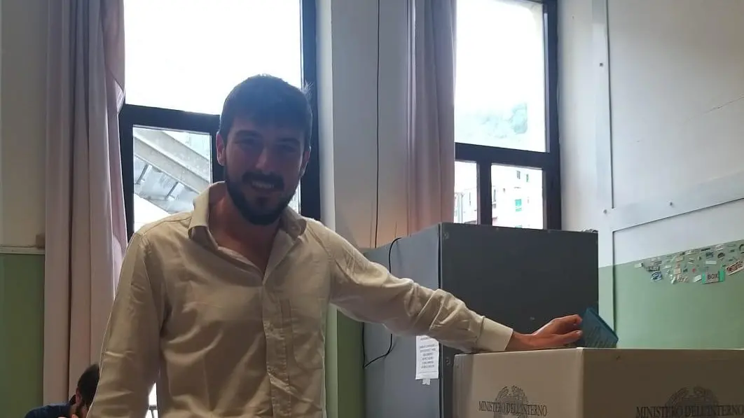 I votanti Pesa il numero dei residenti all’estero Tra Carro e Maissana iscritti all’Aire oltre 300 elettori Il dato di Porto Venere I votanti Pesa il numero dei residenti all’estero Tra Carro e Maissana iscritti all’Aire oltre 300 elettori Il dato di Porto Venere