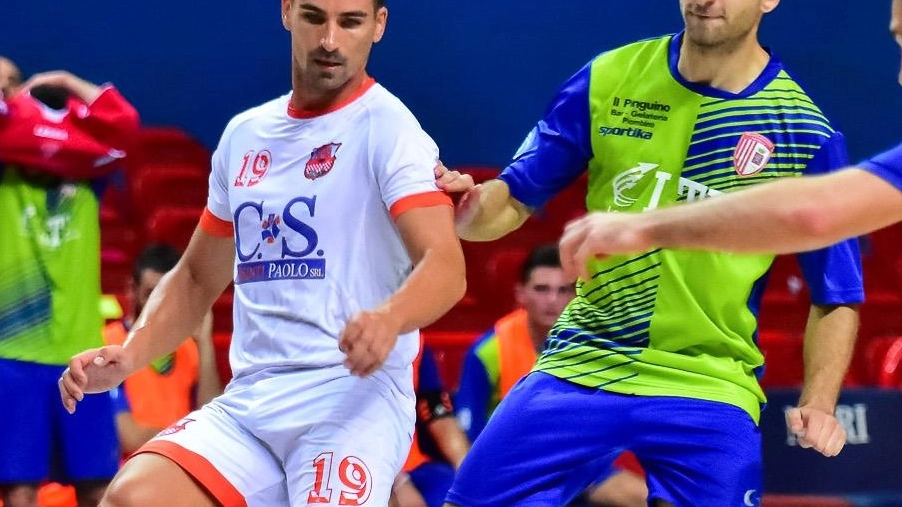 Galindo a destra in azione quest'anno proprio contro il Futsal Pistoia
