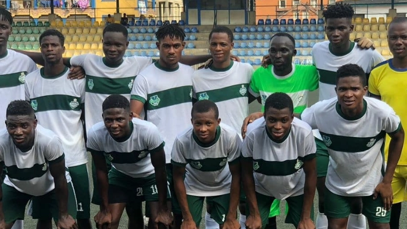 La squadra Ladegbuwa F.C. (Foto tratta da Instagram)