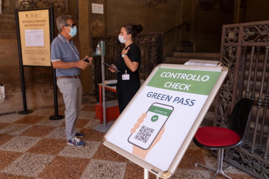 Un controllo green pass