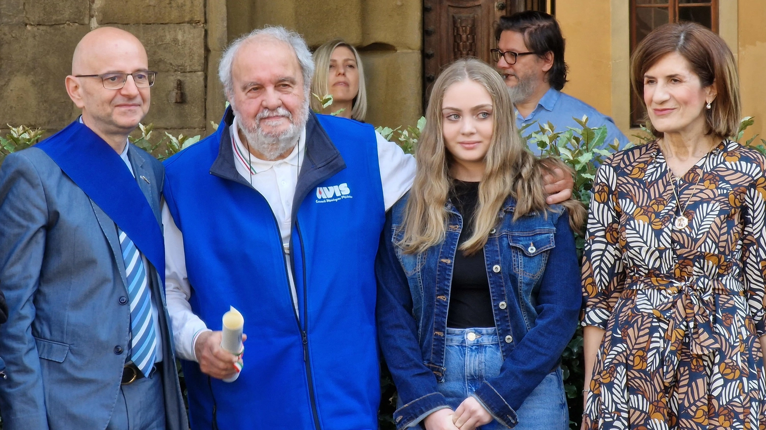 Piazza Duomo gremita Onorificenze e medaglie dopo il messaggio sulla nostra Costituzione Piazza Duomo gremita Onorificenze e medaglie dopo il messaggio sulla nostra Costituzione