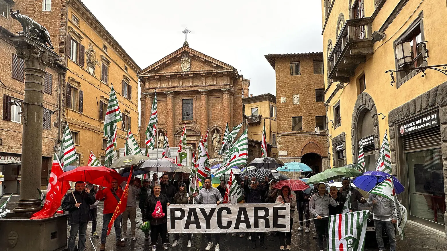 Pay Care scende in piazza  "Lavoratori in ostaggio"