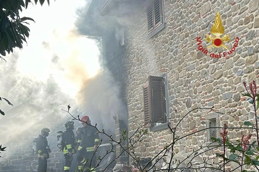Vigili del fuoco al lavoro