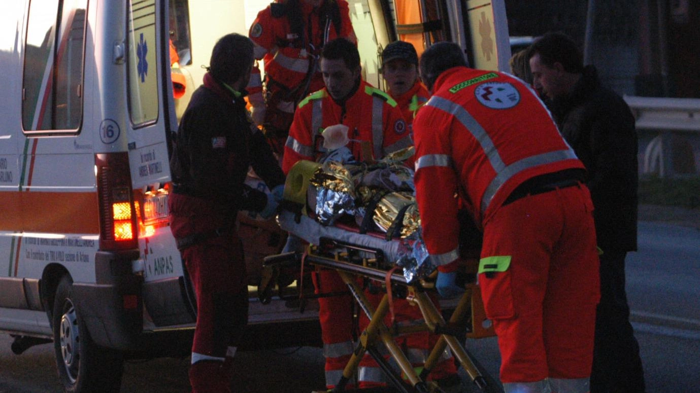 Perde controllo del monopattino. Grave 19enne Perde controllo del monopattino. Grave 19enne