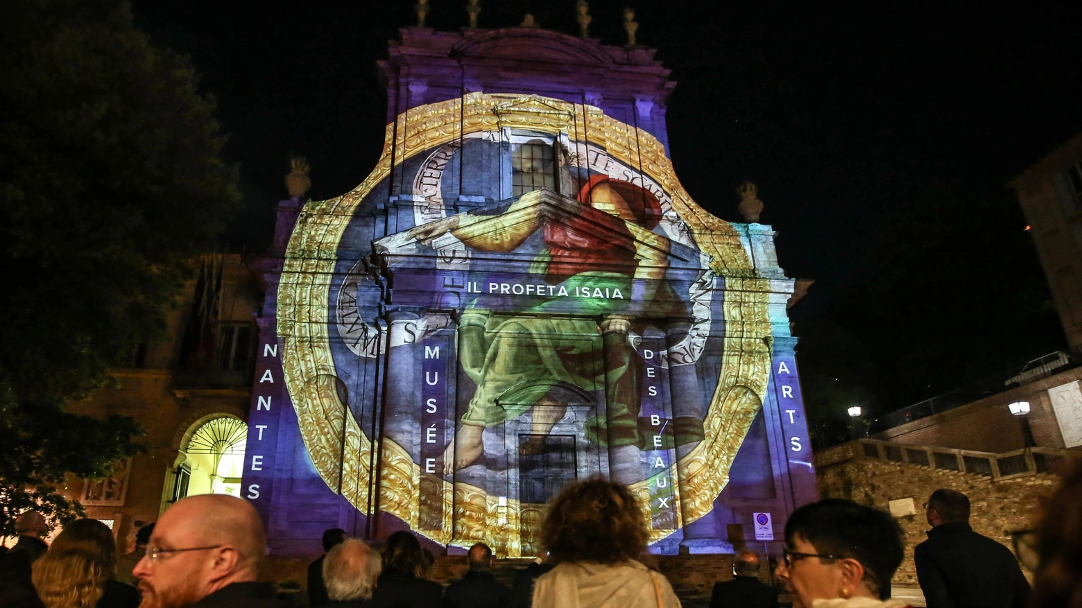 Evento Il videomapping celebra il divin pittore Evento Il videomapping celebra il divin pittore