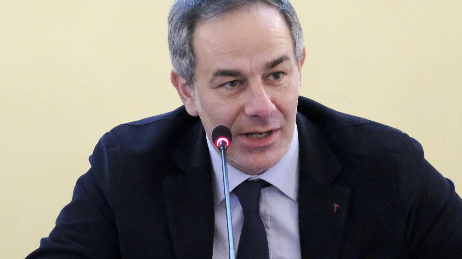 Caso Fabiani, l’affondo del sindaco "Vizio di forma: delibera illegittima" Caso Fabiani, l’affondo del sindaco "Vizio di forma: delibera illegittima"