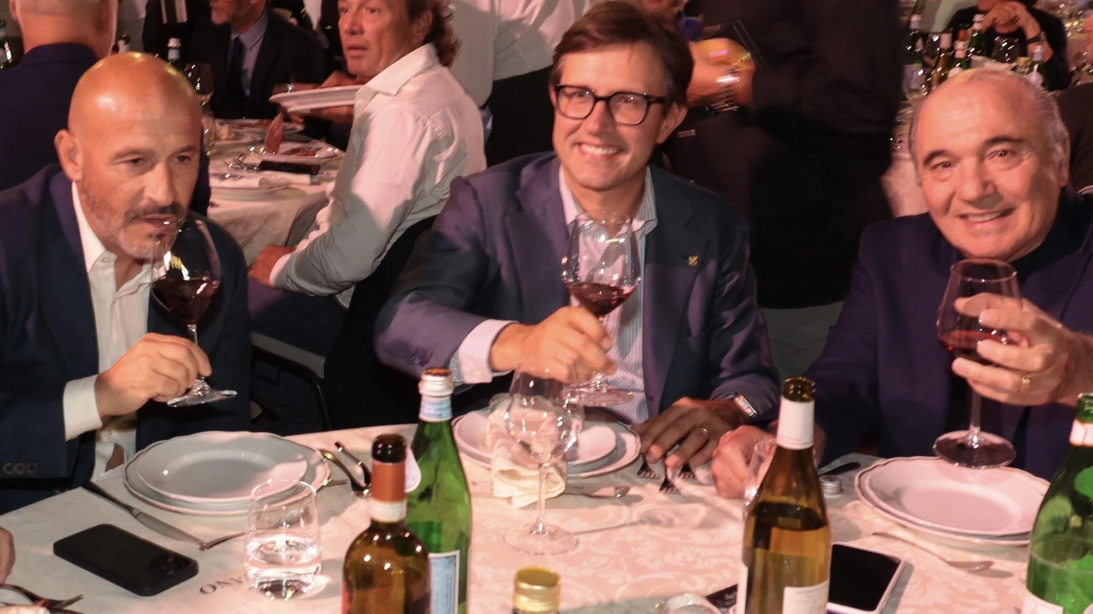 Splende il Torrino d’oro Premi a mister Italiano a Bona Frescobaldi e a tanti altri vip Splende il Torrino d’oro Premi a mister Italiano a Bona Frescobaldi e a tanti altri vip