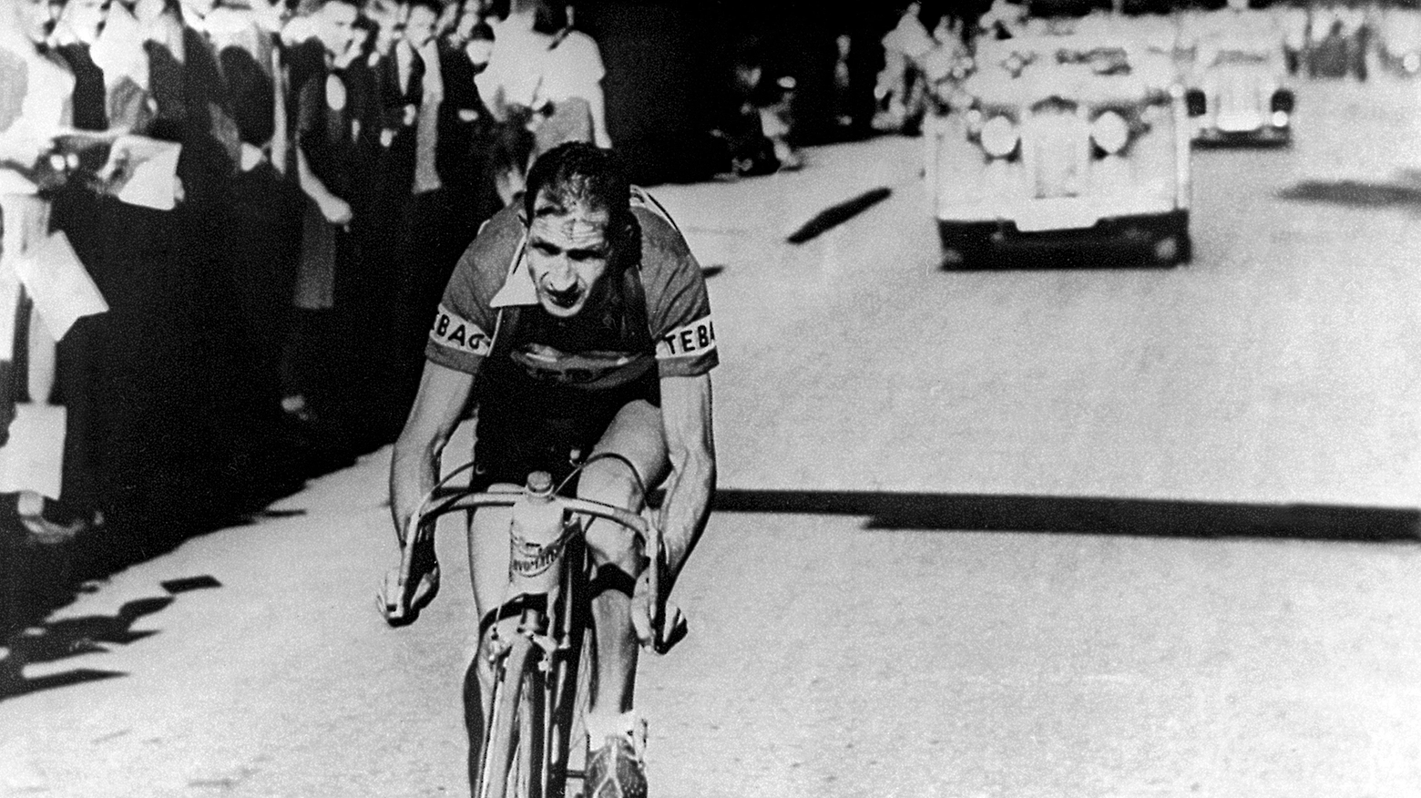 Gino Bartali vittorioso al Tour de France 1948 (LaPresse)