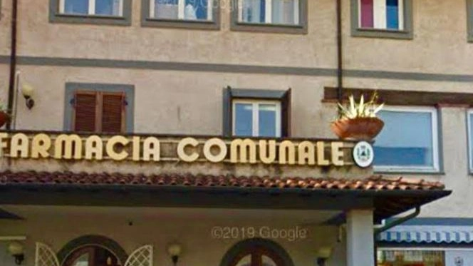 La farmacia chiude per lavori È bufera politica La farmacia chiude per lavori È bufera politica