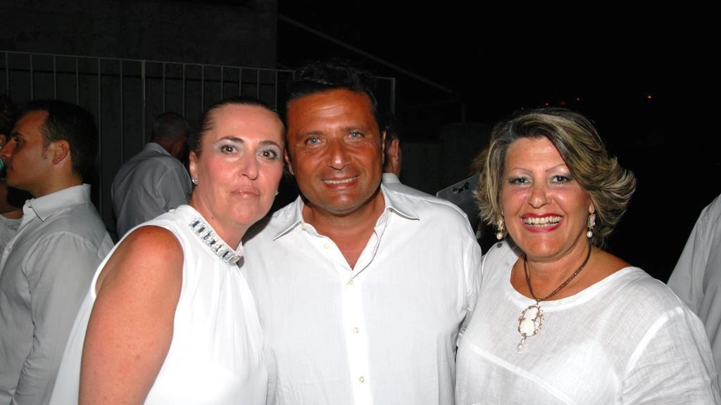Francesco Schettino a un party a Ischia (Foto Il Golfo di Ischia)