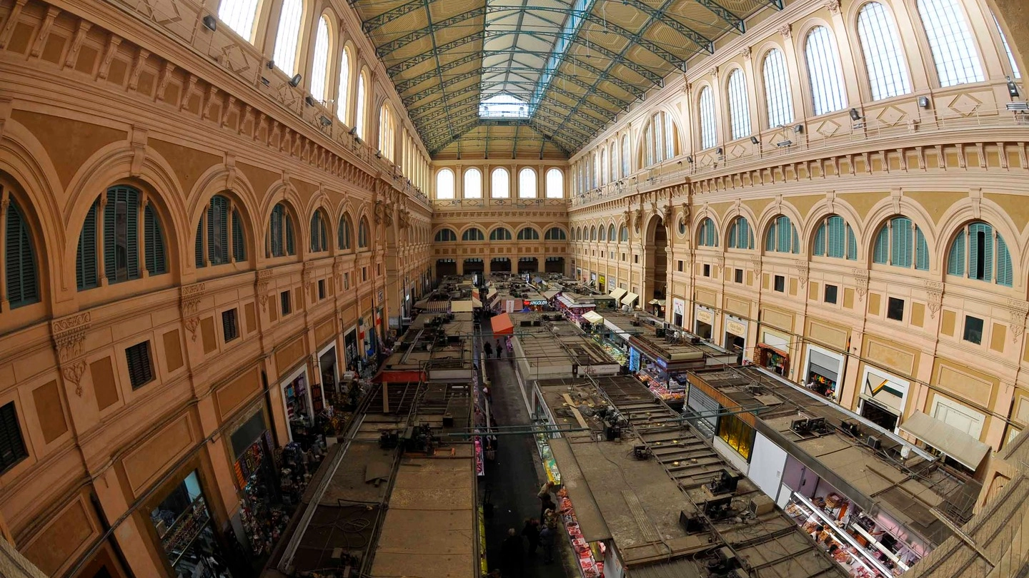 Una panoramica del mercato centrale di Livorno
