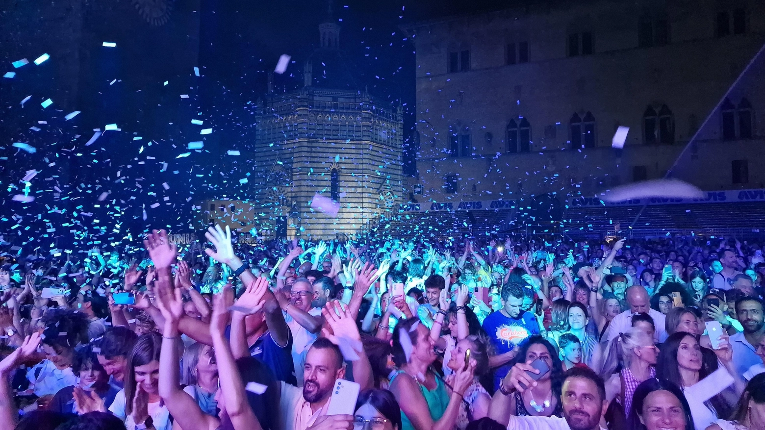 Un grande successo per la Notte Rossa Avis Un grande successo per la Notte Rossa Avis