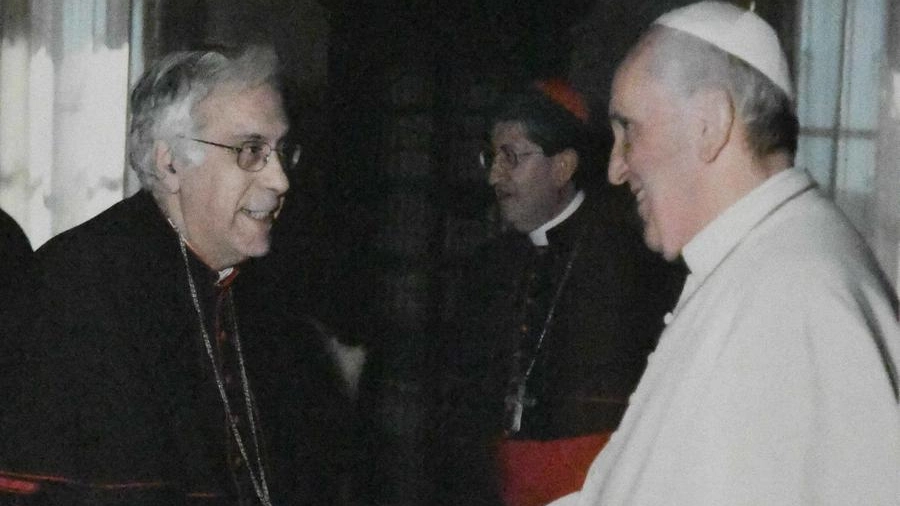 Il vescovo Santucci con Papa Bergoglio