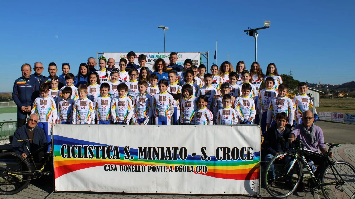 Il gruppo della Ciclistica San Miniato-Santa Croce