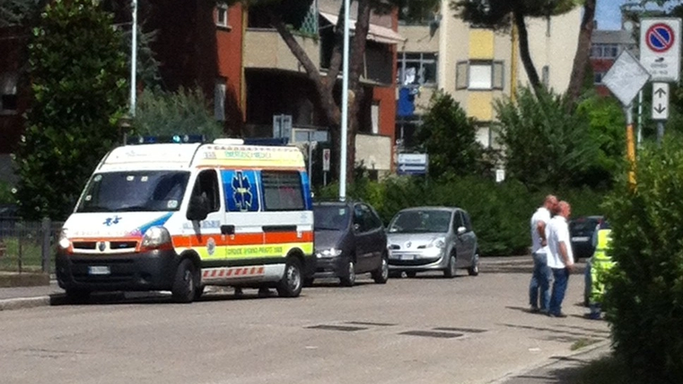 L'ambulanza in via Soffici