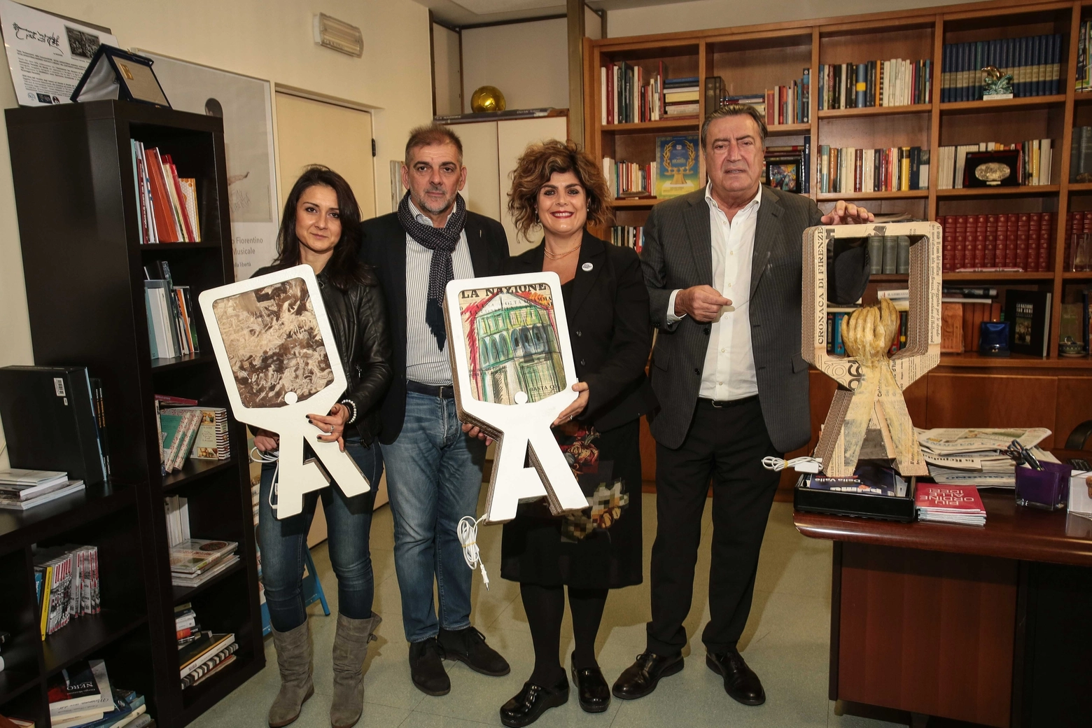 Barbara Felleca, Monica Cassone e Massimo Pieri col direttore Francesco Carrassi