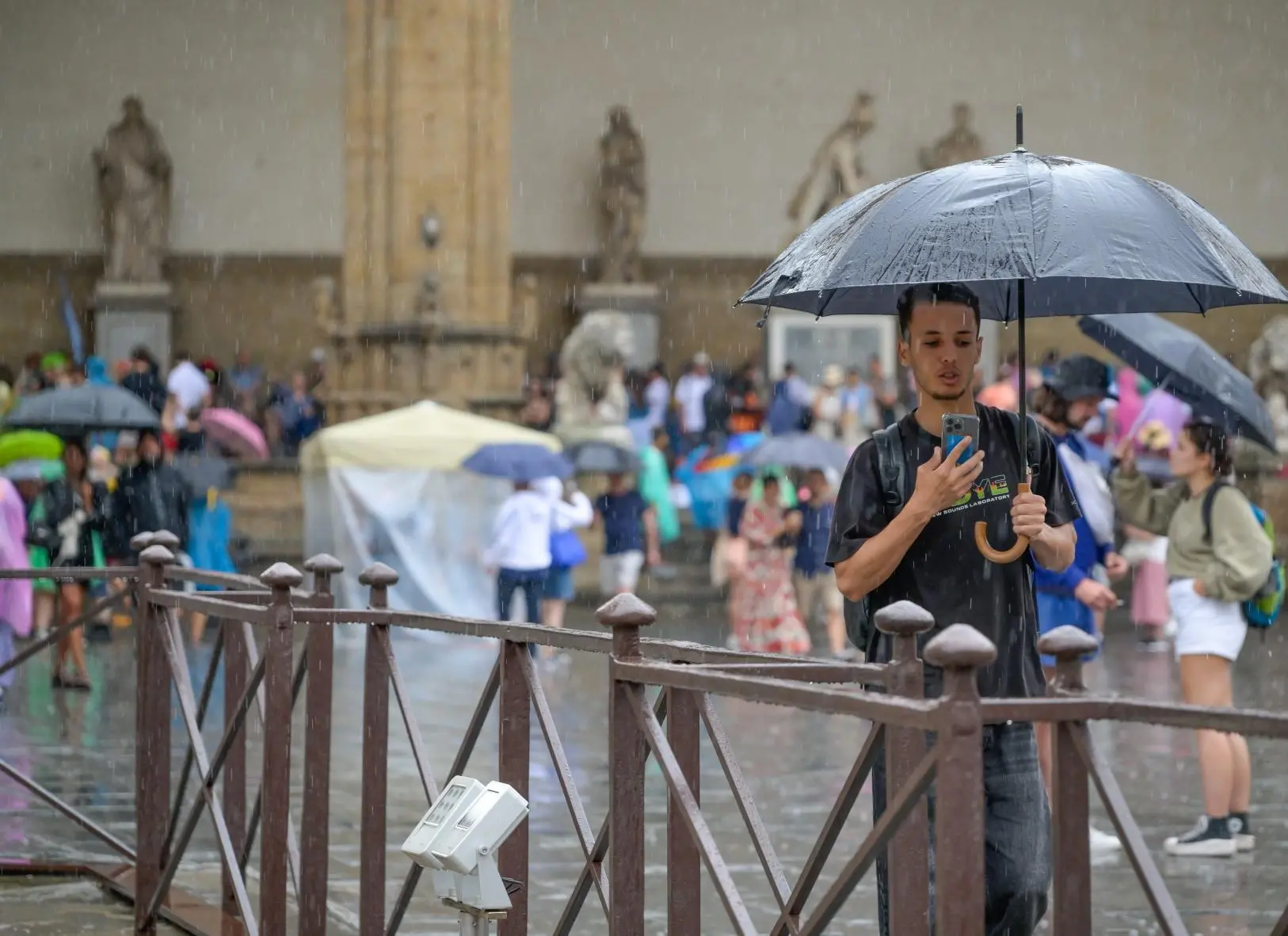 Temporali e forte vento. Dalle 12 scatta il codice giallo su Firenze e nove Comuni vicini