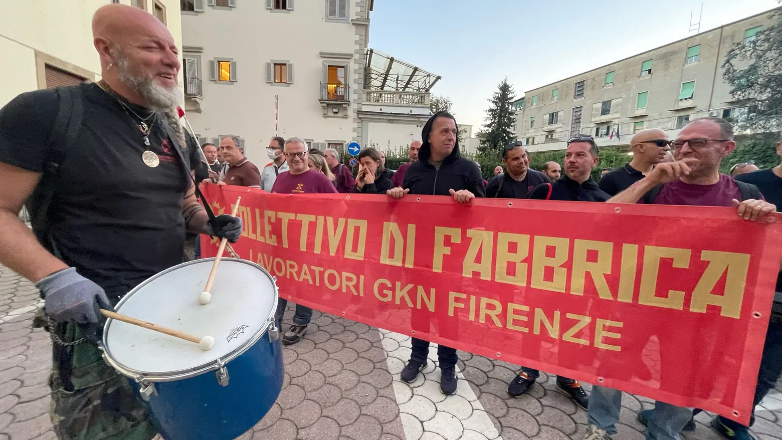 Manifestazione degli ex dipendenti Gkn
