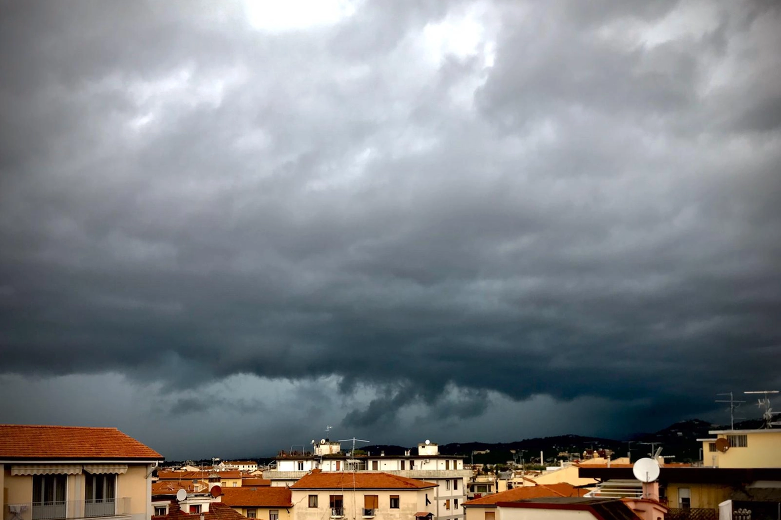 La tempesta in arrivo. Foto scattata a Bellariva da Francesco Dojmi
