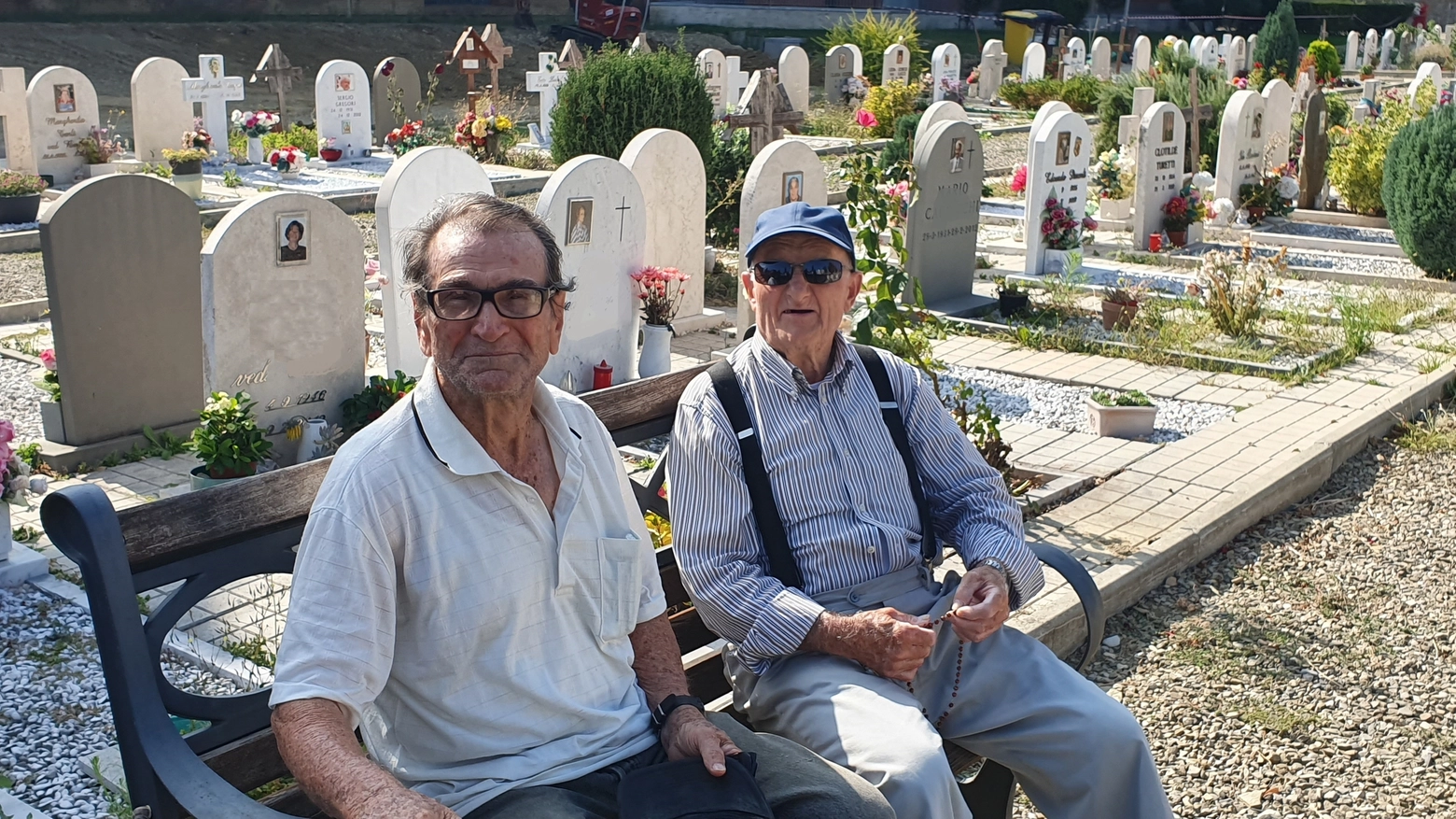 Piero e Domenico al cimitero