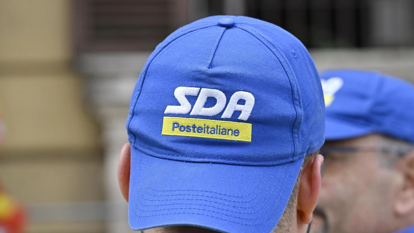 Addetti logistica e corrieri diplomati