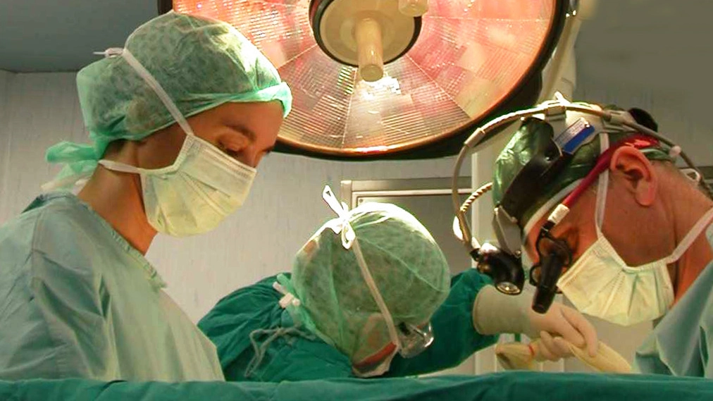 Medici in sala operatoria (immagine di repertorio)