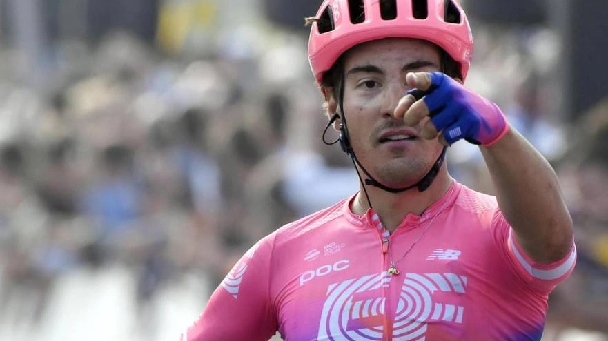 Alberto Bettiol vince il Giro delle Fiandre
