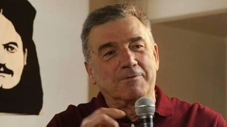 Taddei e il bidello che racconta le storie della scuola di oggi Taddei e il bidello che racconta le storie della scuola di oggi