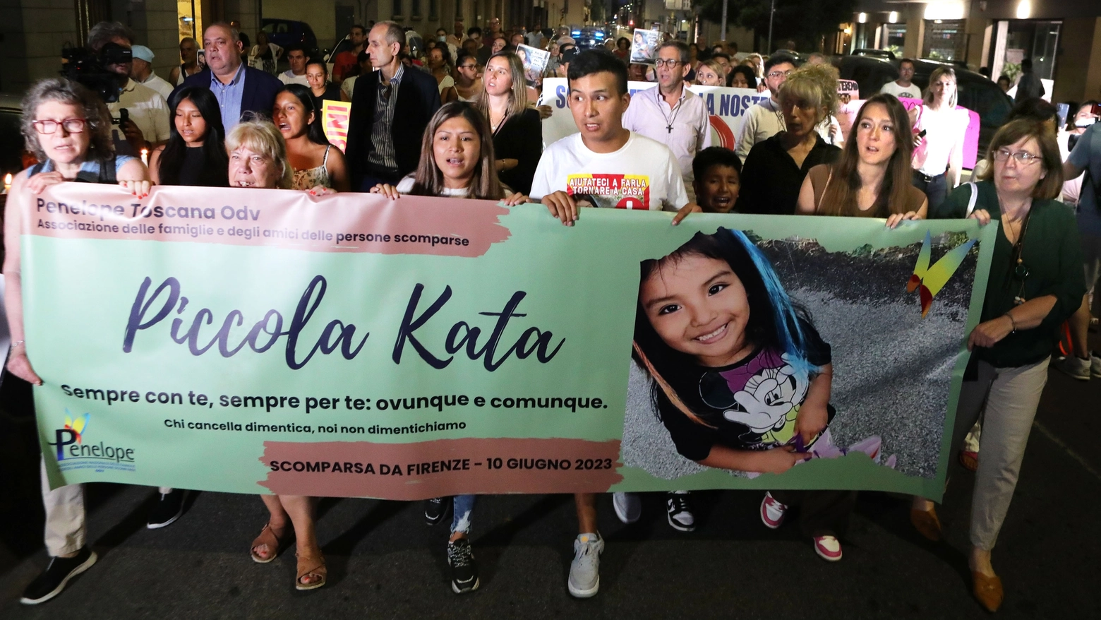 La manifestazione per Kata (foto New Press Photo)