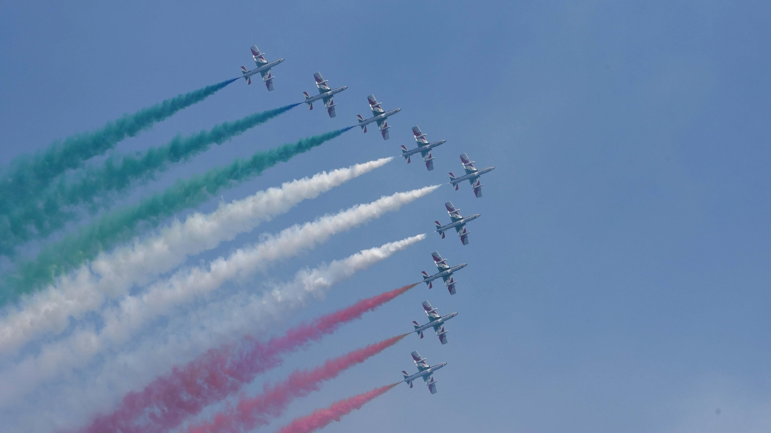Lo show delle frecce tricolori rinviato anche a Firenze