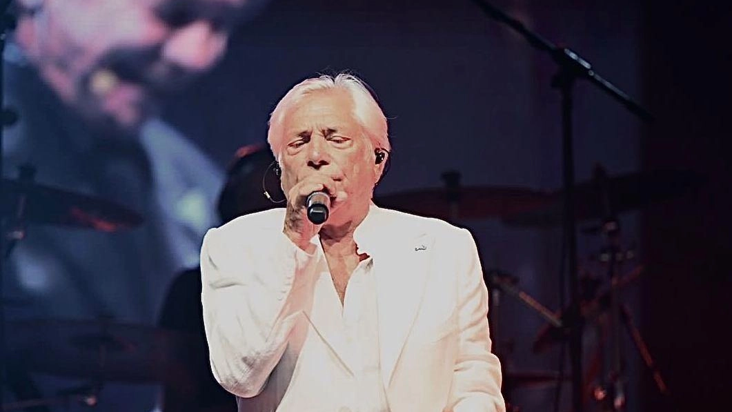 

'Il Poeta che non sa parlare 2023: Nino D'Angelo in concerto a La Spezia'