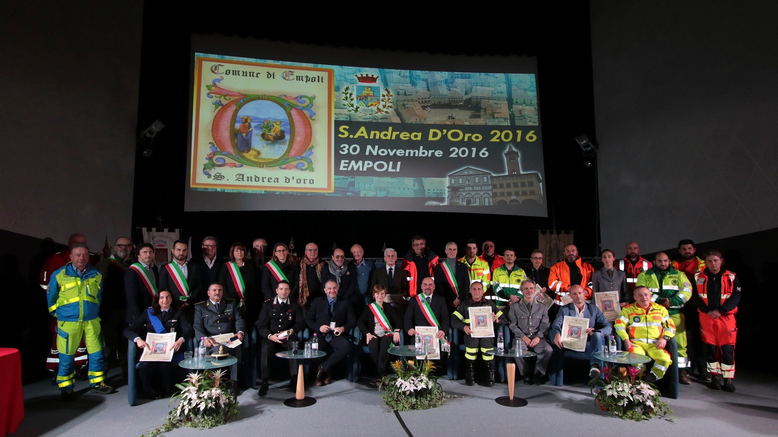 Il gruppo dei premiati con il S.Andrea D'Oro 2016. Foto Gianni Nucci/Fotocronache Germogli