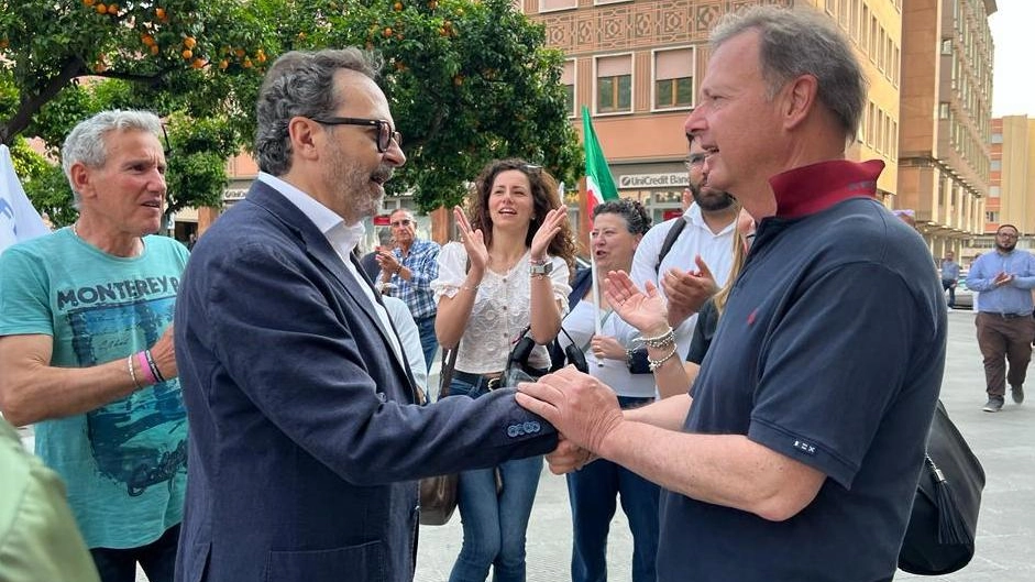 L’ora più buia del Pd Scricchiola la segreteria "Sconfitta inaspettata Rifletteremo insieme" L’ora più buia del Pd Scricchiola la segreteria "Sconfitta inaspettata Rifletteremo insieme"