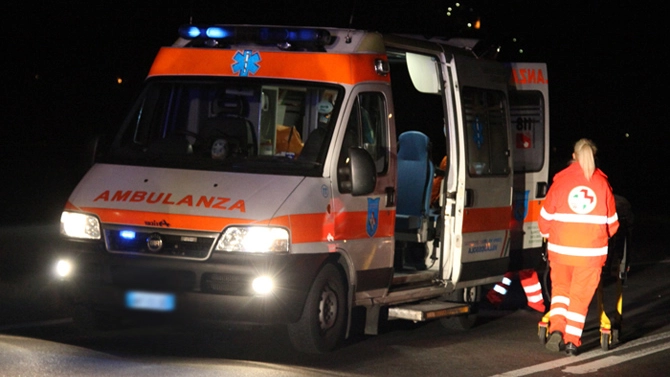 Ambulanza in una foto di repertorio Ambulanza in una foto di repertorio