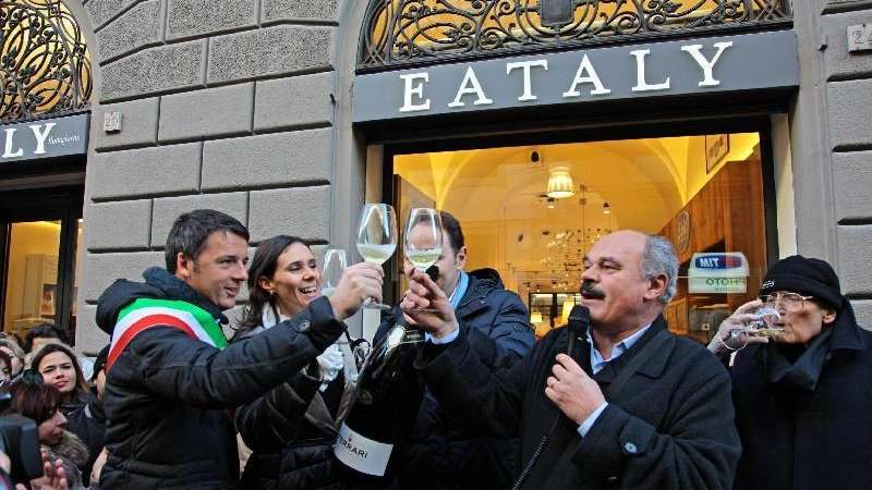 L'inaugurazione di Eataly con Renzi e Farinetti (Ansa)