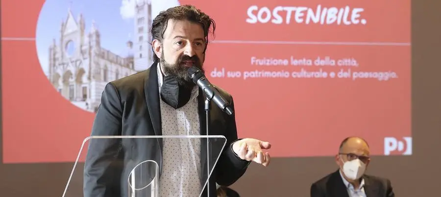 "Crisi irresponsabile, ora vertice con iscritti"