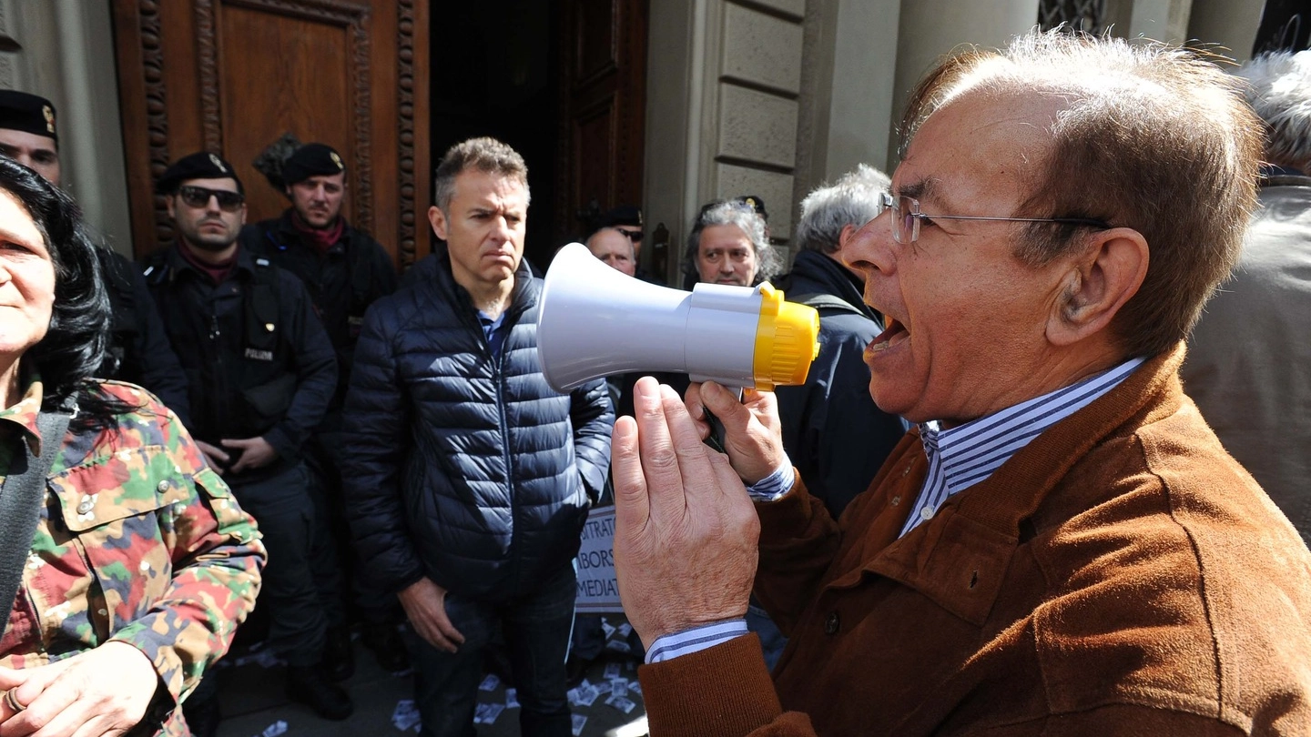 Manifestazione di protesta. Risparmiatori di banca Etruria Arezzo