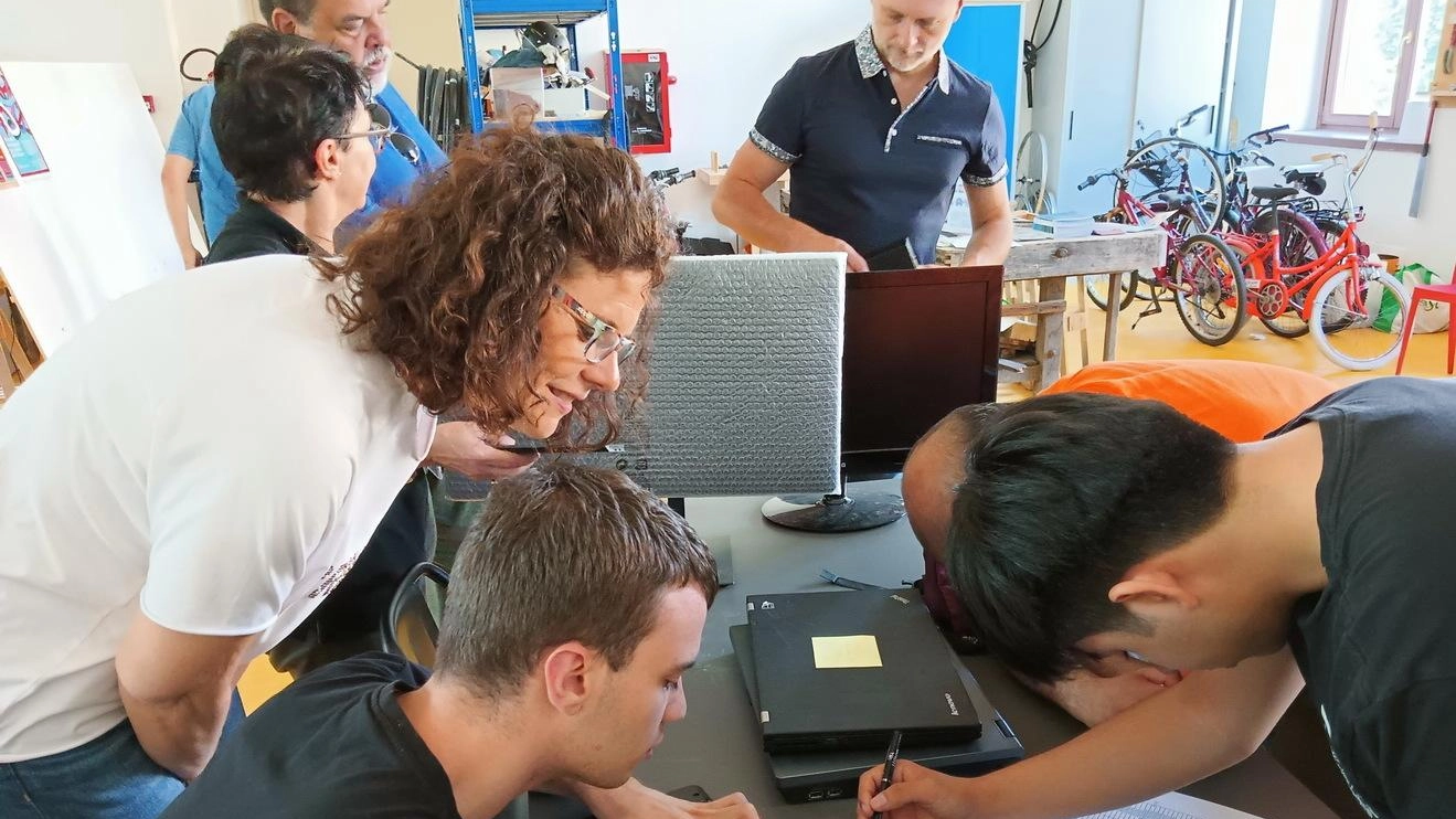 Ultimi giorni per iscriversi al corso di alta formazione in gestione aziendale “Roberto Grandis”. Gratuito, patrocinato da enti locali, con docenti qualificati e tirocinio. Obiettivo: formare professionisti in marketing, web marketing e comunicazione. Iscrizioni entro prima settimana di dicembre.