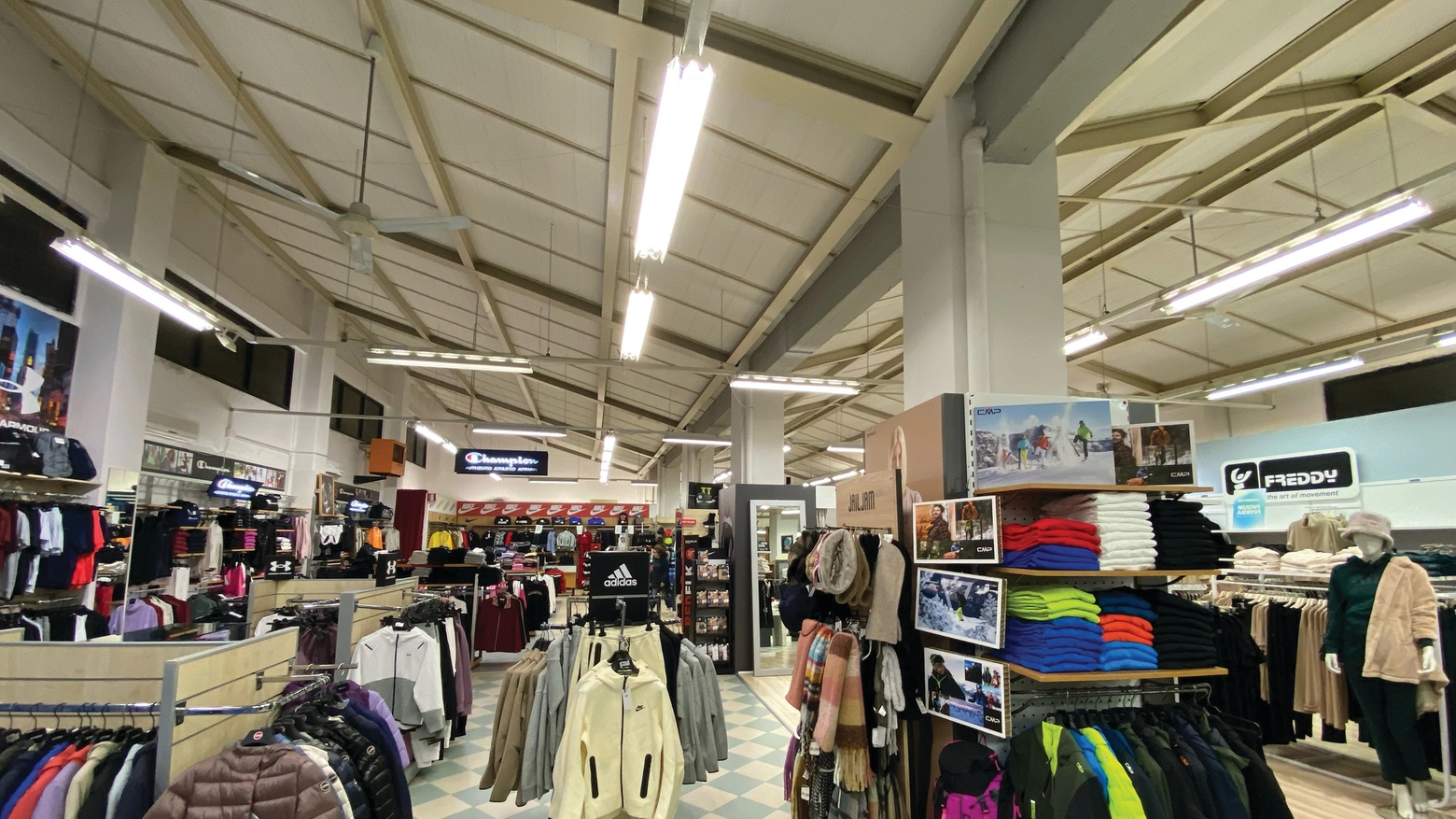 Esperienza / Lo storico negozio di Pisa, da oltre 45 anni, offre prodotti di valore a prezzi competitivi