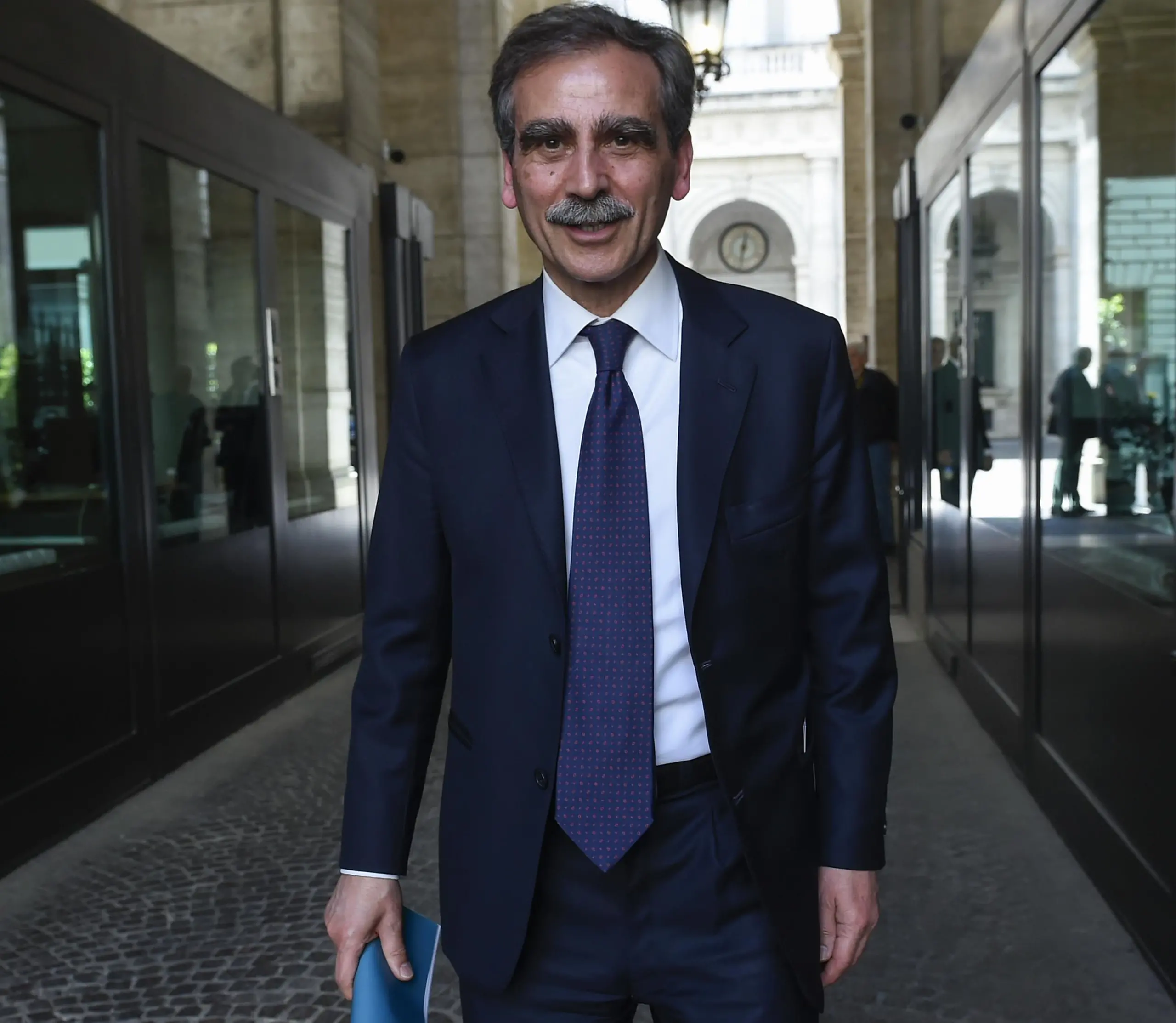 "Il Monte resiste a ogni tempesta Oltre un miliardo di utili a fine anno"