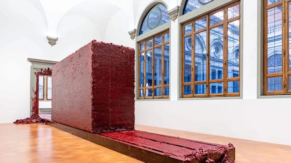 Anish Kapoor, Svayambhu