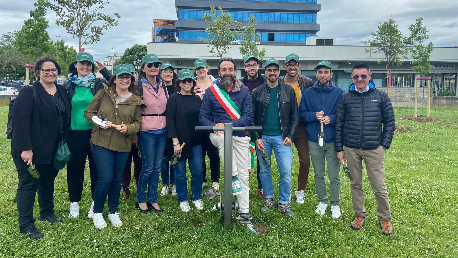 I protagonisti dell'inaugurazione del parco Alda Merini