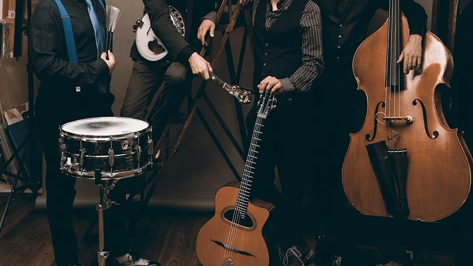 Band sul palco  In scena ’Musica  da Ripostiglio’