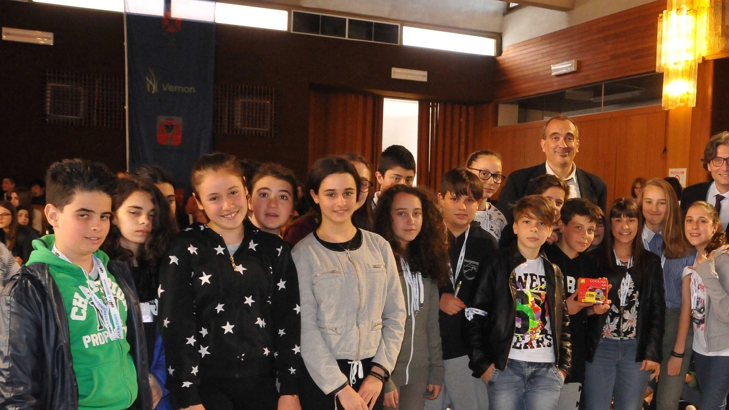 Studenti premiati durante l’ultima edizione del «Campionato di giornalismo» (foto di repertorio)