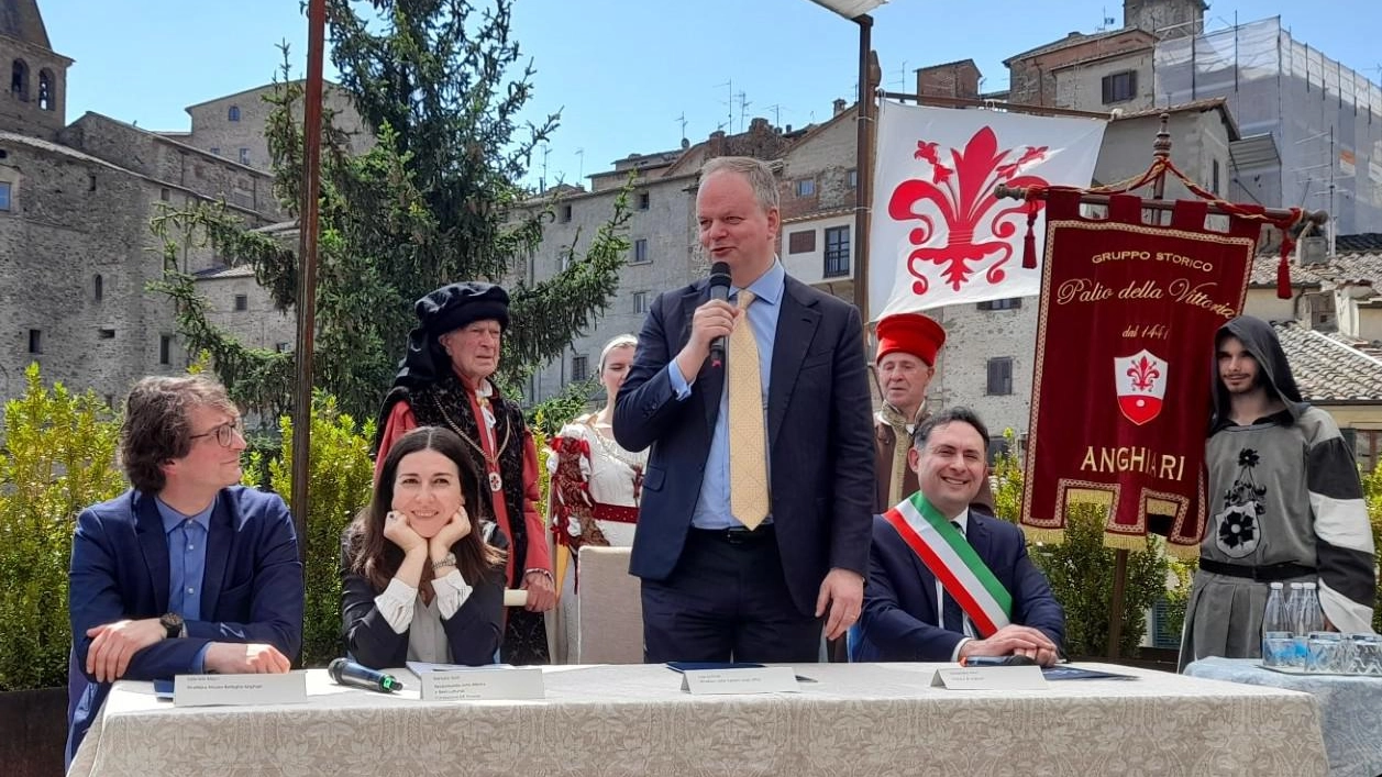 Terre degli Uffizi, il direttore Schmidt: "Percorso entusiasmante" Terre degli Uffizi, il direttore Schmidt: "Percorso entusiasmante"
