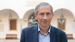 Il rettore dell'Università Riccardo Zucchi Il rettore dell'Università Riccardo Zucchi